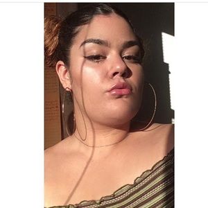 Meet your Posher, Alessandra